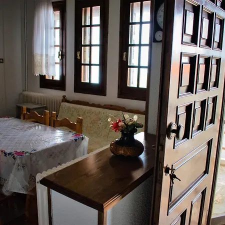 Feel At Holiday home Keramidhion