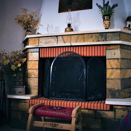 Feel At * Keramidhion